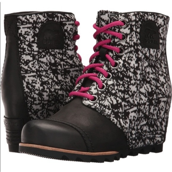 Sorel PDX Wedge Boot with Black and White Shaft and Hot Pink Laces Size 9 NIB💗🖤 - Picture 3 of 11